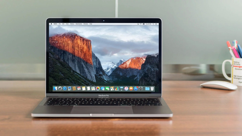 Грабители украли девять MacBook из Apple Store в Калифорнии