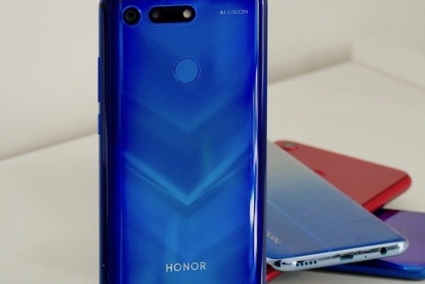 Honor View 20 и еще 3 лучших смартфона с оригинальным дизайном