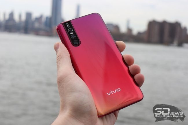 Обзор смартфона Vivo V15 Pro: самовыдвиженец / Смартфоны