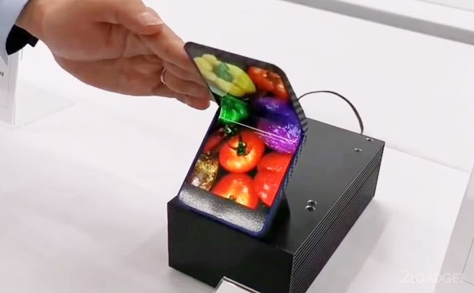 Sharp показала смартфон-раскладушку с гибким дисплеем (видео)