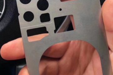 У моделей iPhone 2019 могут быть тройные камеры в форме треугольника