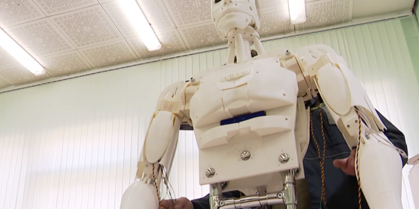 В Беларуси ученые разработали обучающего человекоподобного робота