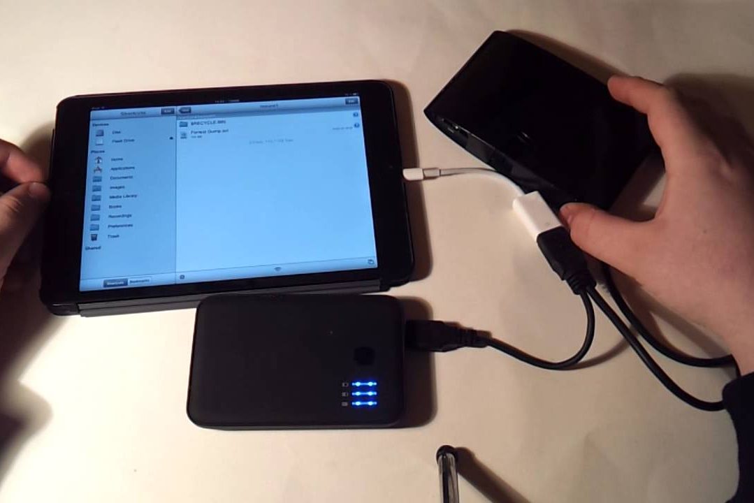 В iOS 13 сторонним приложениям разрешат импорт с внешних носителей