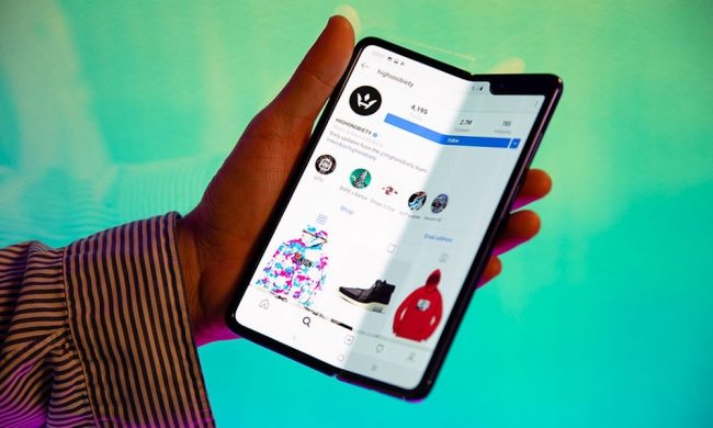 В Китае перенесли старт продаж смартфона Galaxy Fold от Samsung