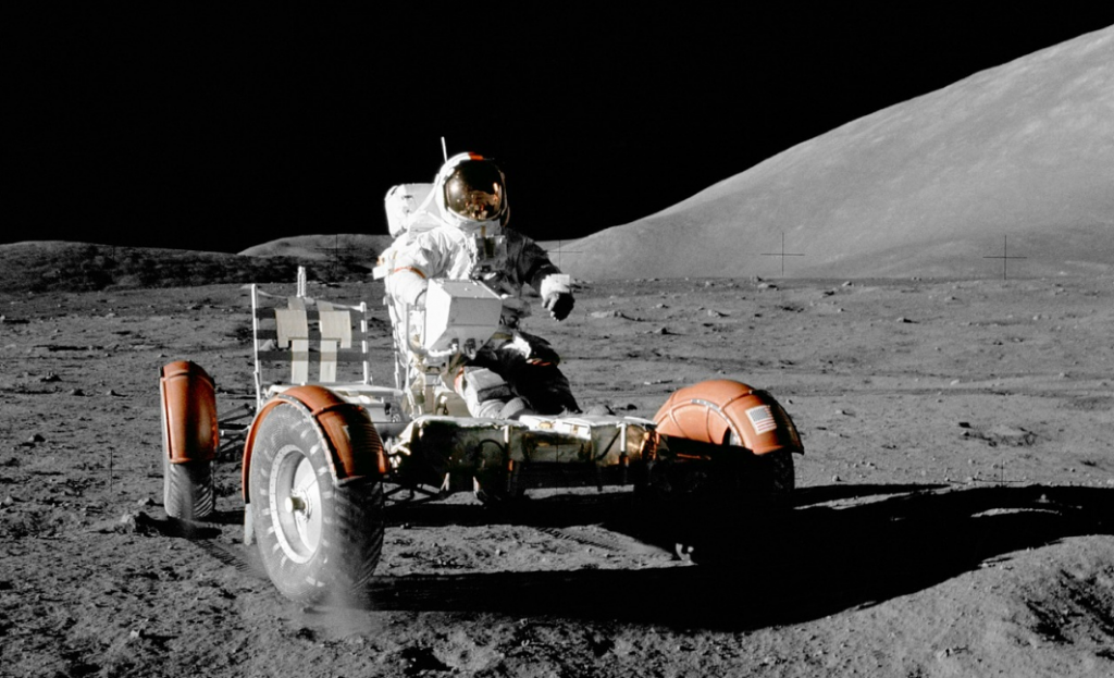 Впервые на Луну отправится греческий робот