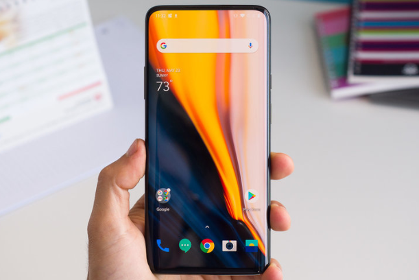 OnePlus 7 Pro очень популярен — его не хватает на всех