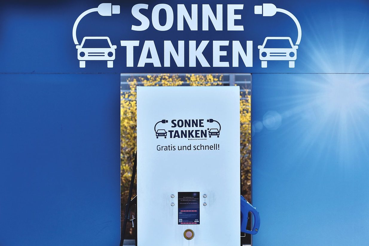 В Германии появился новый научно-исследовательский центр Geely