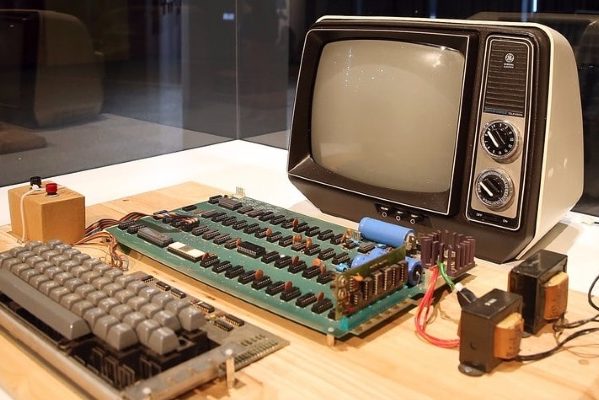 Компьютер Apple I продали за 30 млн рублей