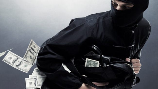 У жителя Санкт-Петербурга украли фиат и криптовалюту