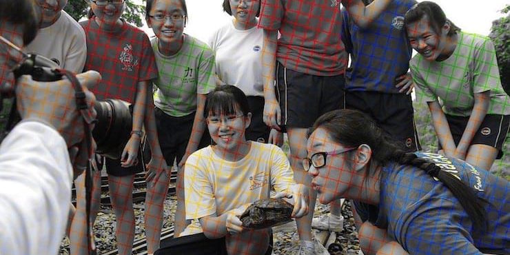 Эта черно-белая фотография обманывает наш мозг – вы видим ее цветной!