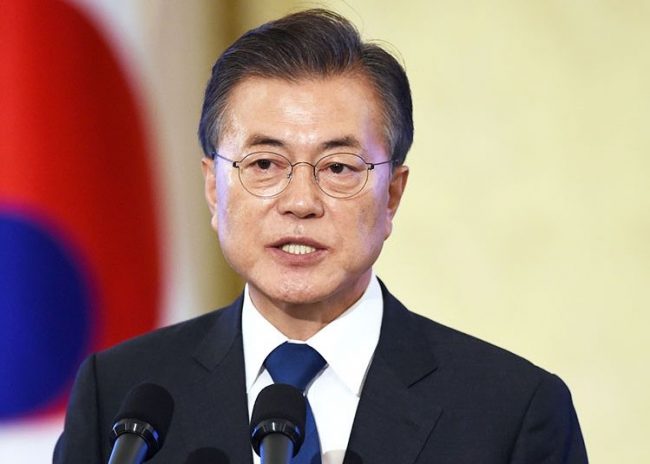 Президент Южной Кореи был вынужден отложить отпуск из-за проблем с Японией