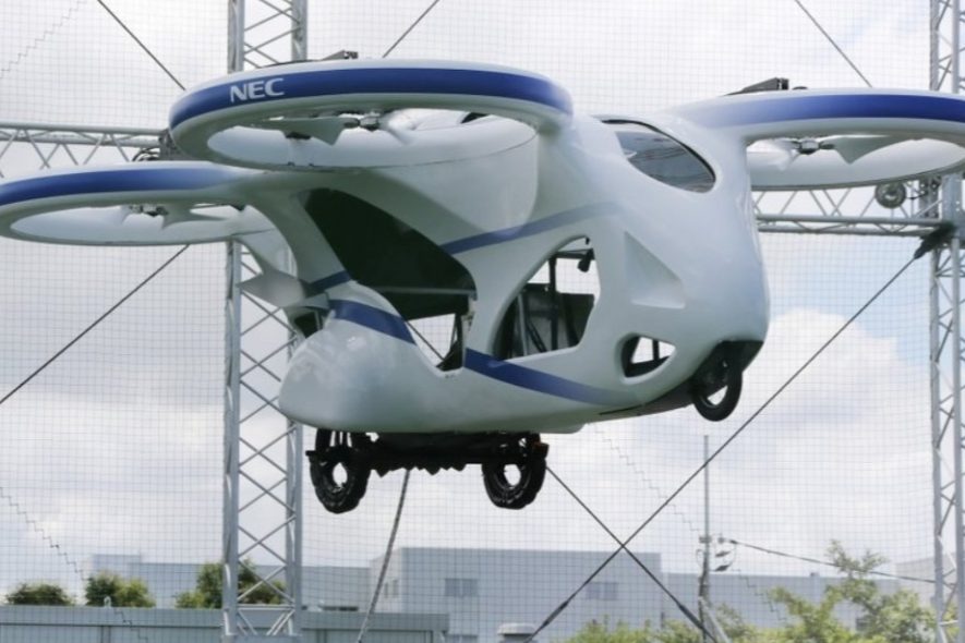 В Японии компания NEC показала летающую беспилотную машину Cartivator