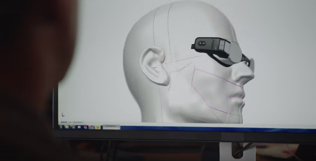 В Канаде ученые создали очки FORM с дополненной реальностью для пловцов