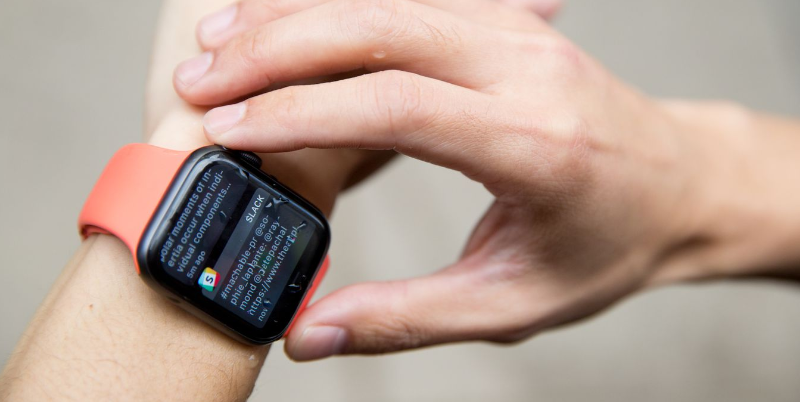 Как выжать максимум из аккумулятора Apple Watch во время путешествий