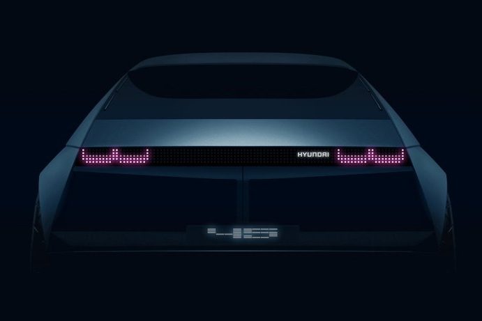 Hyundai покажет электрокар в стиле ретро на Международном автосалоне во Франкфурте