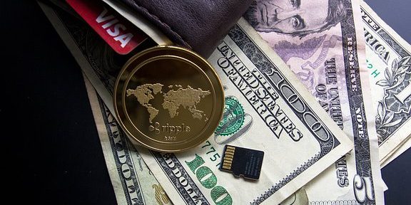 Какие преимущества и недостатки есть у криптовалют