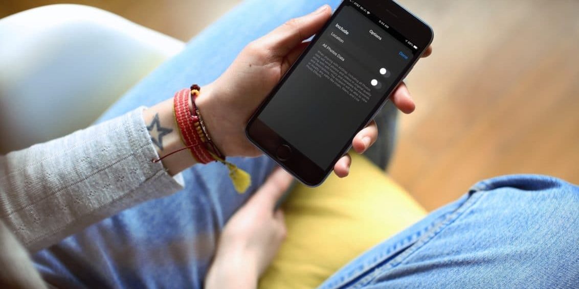 Как делиться фотографиями без локации в iOS 13