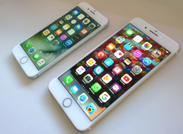 7plus-with-7-in-background