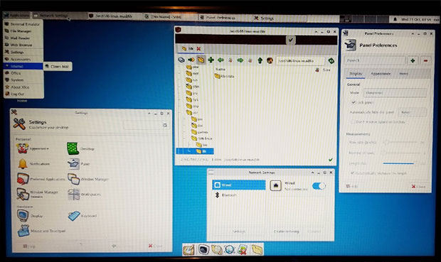  Рабочий стол Dragora 3 Beta Xfce с настроенной версией оконных менеджеров IceWM и Scrotwm 
