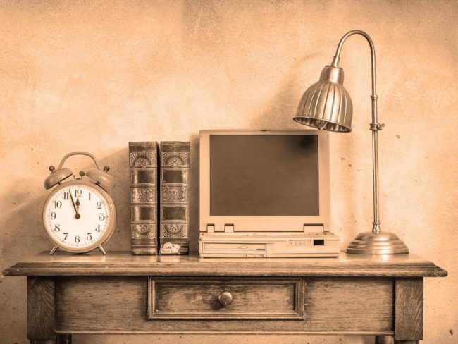 <pre>ПК должен был умереть десять лет назад. Вместо этого это произошло