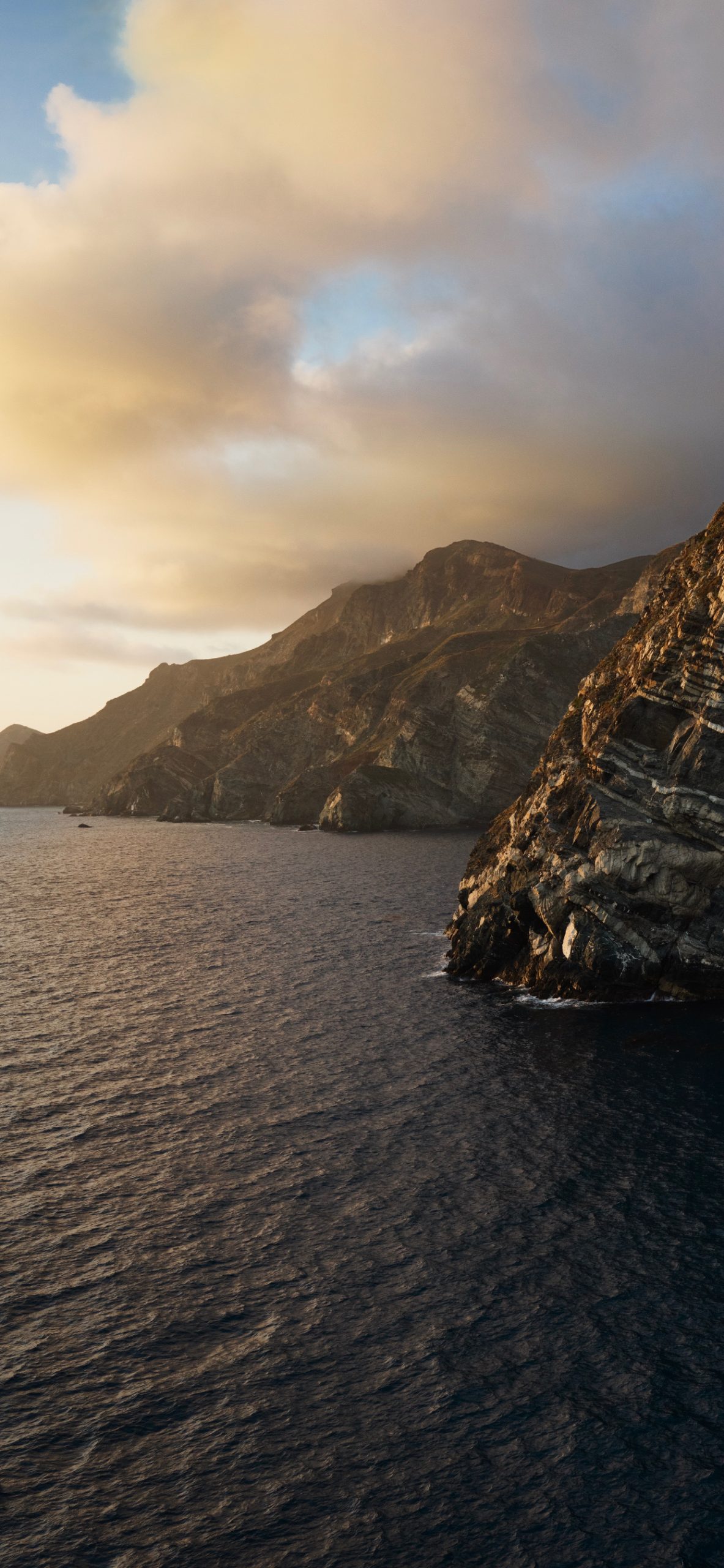 macOS-Catalina-iPhone-wallpaper-AR72014-6-scaled
