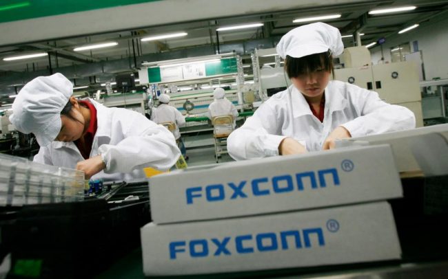 Сотрудники Foxconn обогатились на продаже бракованных айфонов
