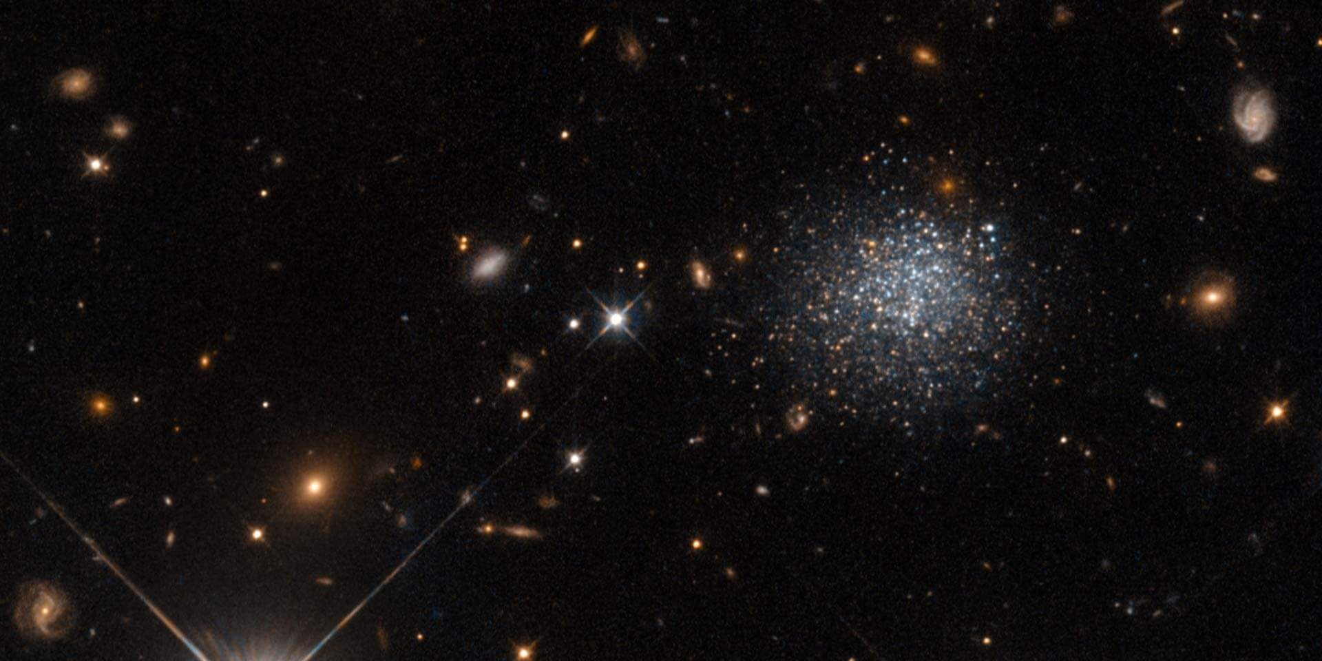 Обнаружено 19 галактик без темной материи