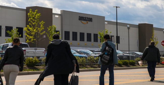 <pre>Амазонка растет в Нью-Йорке, оживляя дебаты по поводу проекта «Заброшенные королевы»