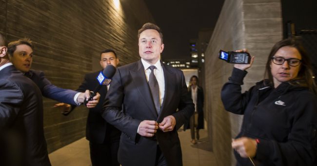 <pre>Элон Маск побил свой иск о клевете «Педо Гай»