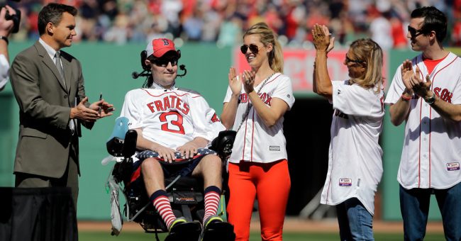 <pre>Пит Фрэйтс, который принимал участие в конкурсе Ice Bucket Challenge, умер в возрасте 34 лет