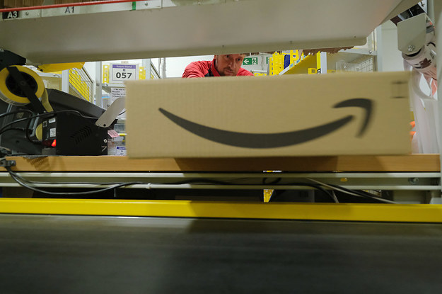 <pre>Работники Amazon в Сакраменто требуют оплачиваемого отпуска