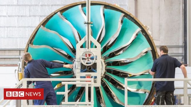 <pre>Гигантские реактивные двигатели стремятся сделать наш полет более экологичным