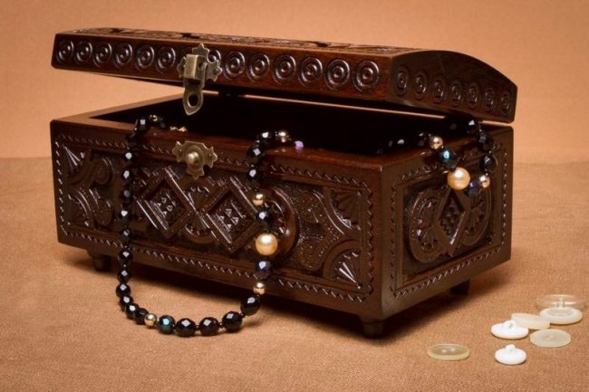 10 подарков, которые по приметам принесут в дом достаток, счастье и любовь