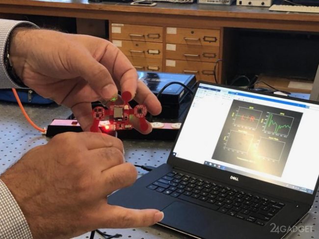 Разработана компактная система измерения давления с использованием клипсы на ухо и наклейки на грудь (2 фото + видео) » 24Gadget.Ru :: Гаджеты и технологии