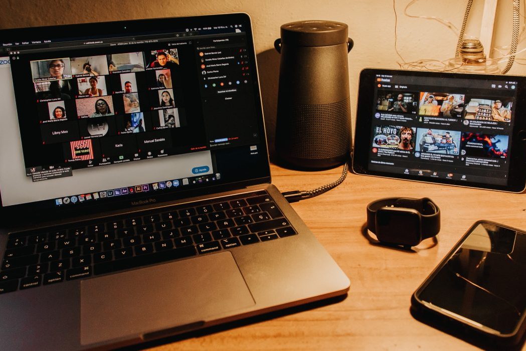 Власти хотят создать аналог сервиса для видеоконференций Zoom