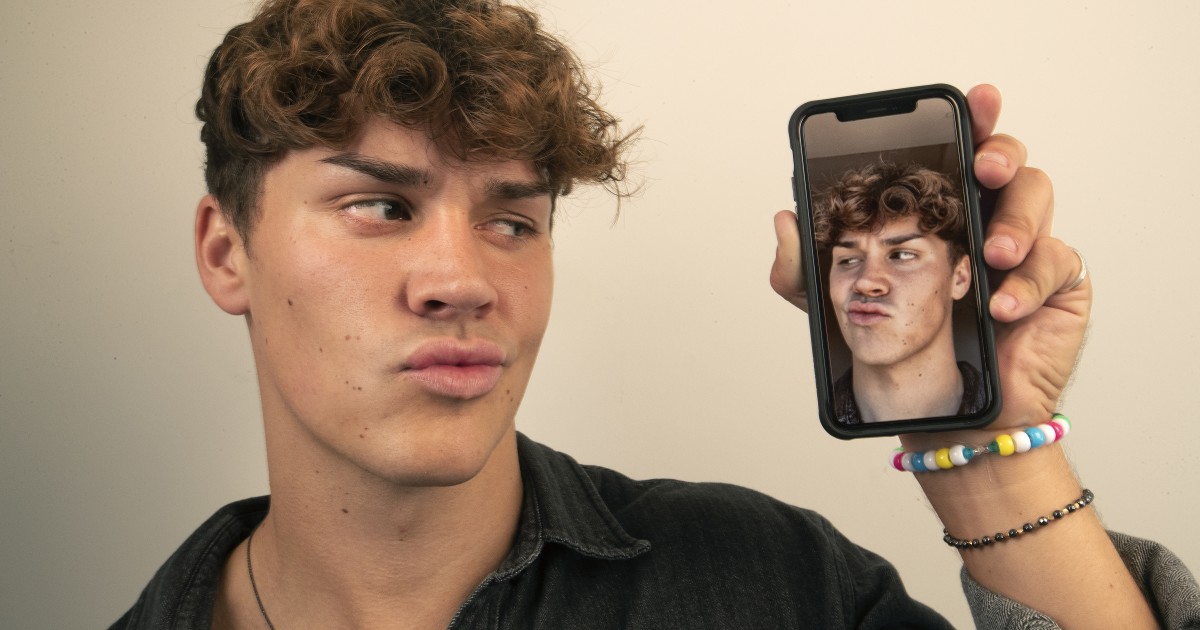 <pre>Почему Трамп может заставить китайского владельца TikTok продать его