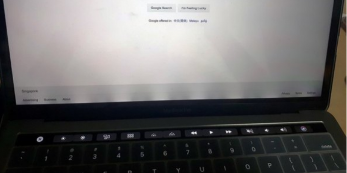 На Apple подан еще один иск из-за проблемы с подсветкой в MacBook Pro