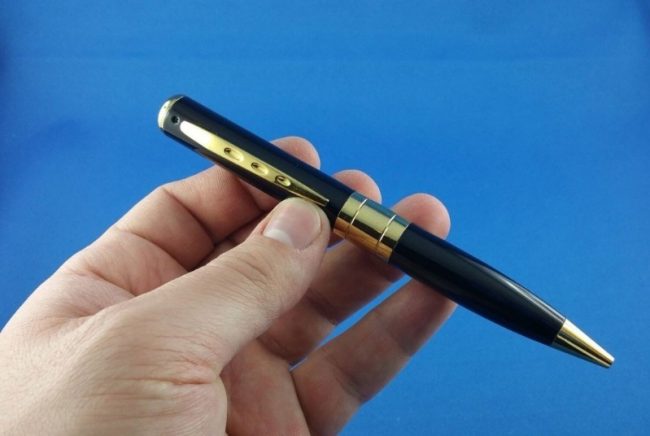 От куклы до лампочки: 6 безобидных вещей, которые запрещено продавать в разных странах