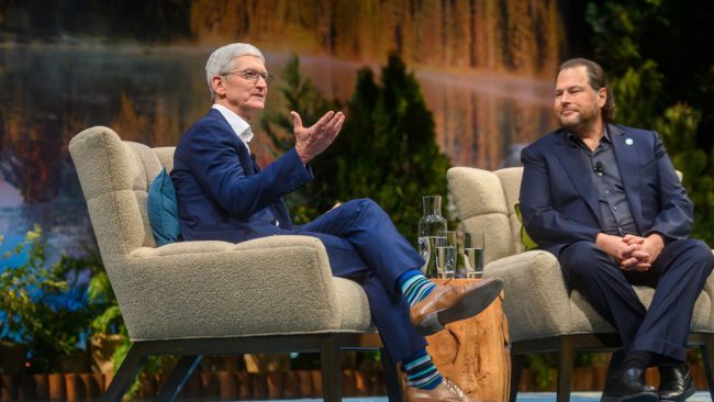 <pre>Тим Кук возглавляет Apple девять лет