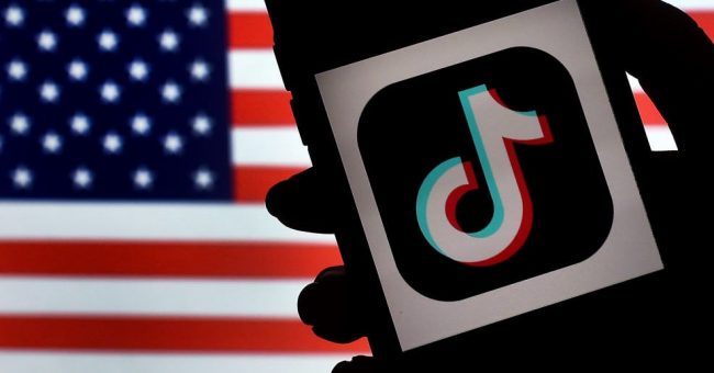 <pre>Трамп объявляет TikTok «чрезвычайной ситуацией в стране»