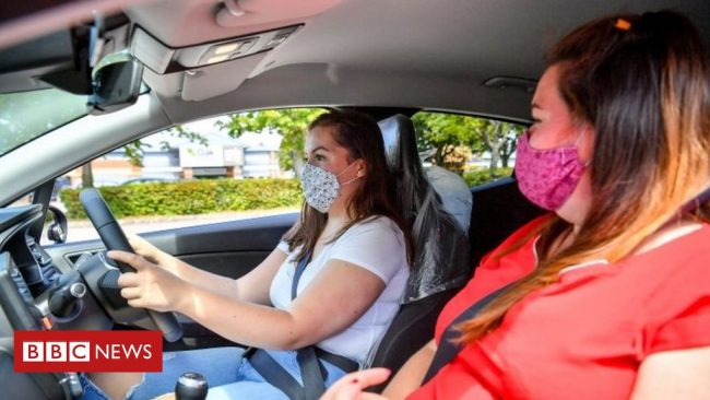 <pre>Веб-сайт экзаменов по вождению вылетает из-за возобновления бронирования в Англии и Уэльсе