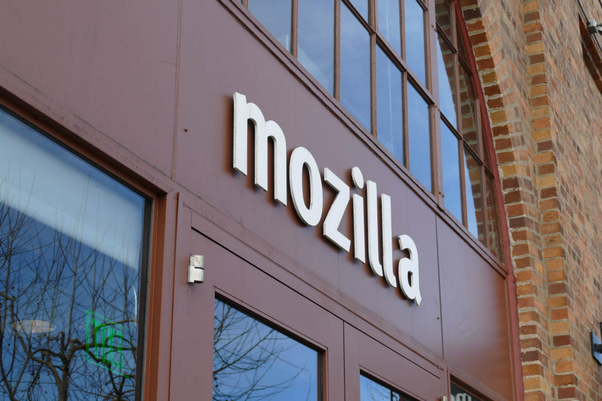 <pre>Mozilla затягивает пояса, сворачивая две службы Firefox