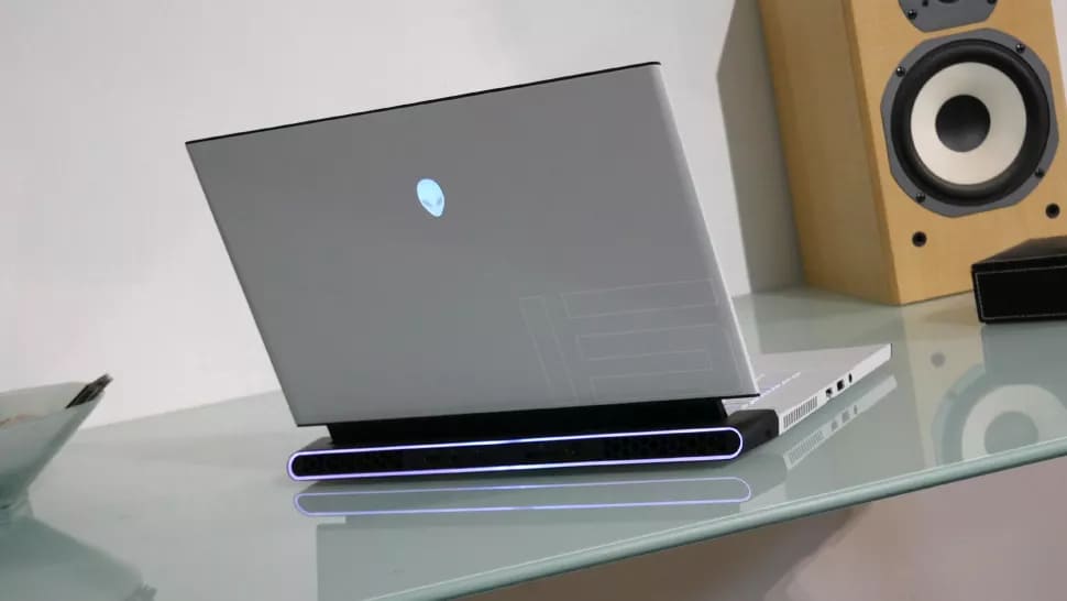 Игровой ноутбук Alienware M15 R3 (2020)