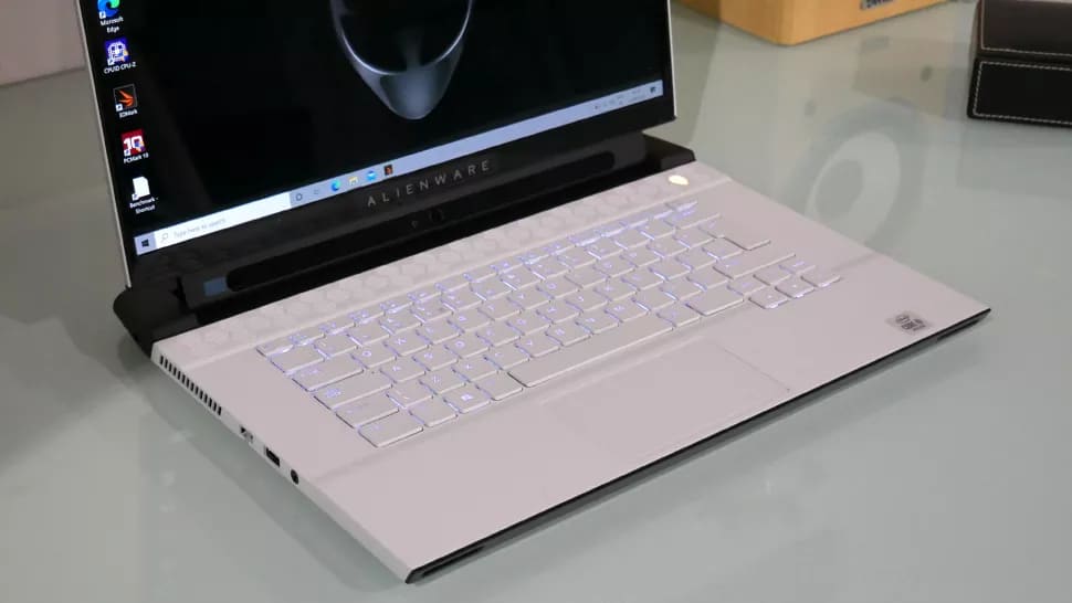 Игровой ноутбук Alienware M15 R3 (2020)