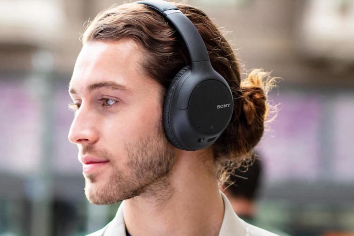  2020-10-13-at-12-33-39-am.jpg "height =" auto "width =" 1200 "/> </span></p>
<p>                </a></p>
<p> Эти наушники с шумоподавлением от Sony обеспечивают 35 часов автономной работы. </p>
<p> Теперь они со скидкой более 55% при цене всего 88 долларов по сравнению с 200 долларами. Возьмите их сейчас, потому что, когда вы в конце концов вернетесь в офис, вы не будете привыкать к шуму и захотите найти тишину и покой за своим столом — и они сделают это, обеспечивая при этом более суток использования постоянное использование. </p>
<p><a class=
