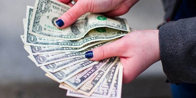 Экономика на фоне мятежа: почему многие банки Белоруссии ограничили выдачу кредитов