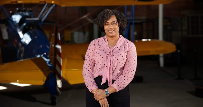 <pre>Миссия одного преподавателя из Таскиги - сохранить наследие через рассказывание историй и iPad