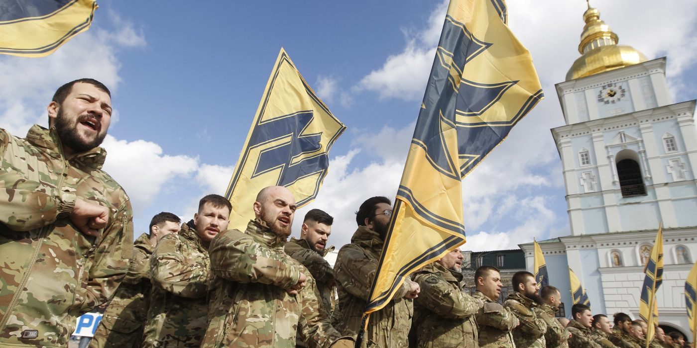 <pre>Украинская неонацистская группа организует насилие в Facebook