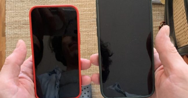 <pre>Вот насколько велик iPhone 12 Mini у вас в руках