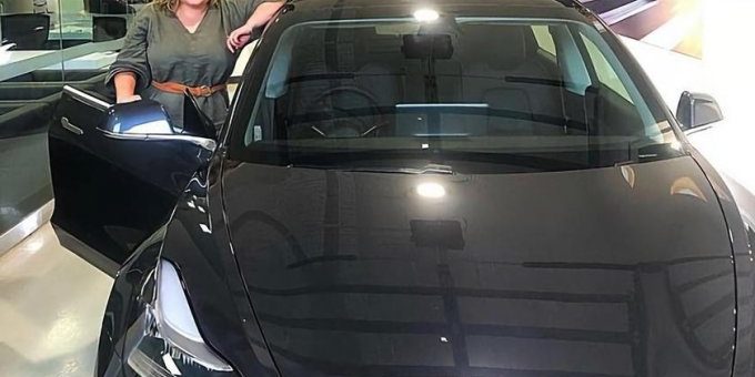 Радиоведущая поиздевалась над угонщиками её Tesla Model 3 » 24Gadget.Ru :: Гаджеты и технологии